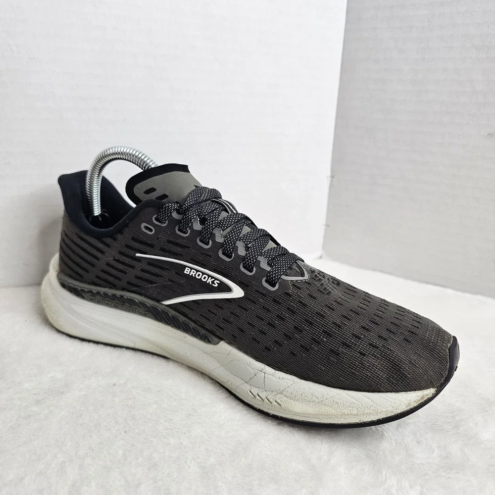 Women's Brooks Hyperion GTS, Gunmetal/Black/White,Size 9 B Medium US